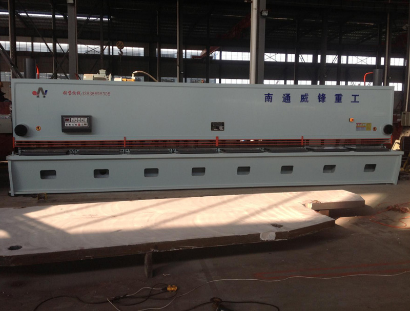 QC11Y-6X8000閘式剪板機 QC11Y-6X8000閘式剪板機